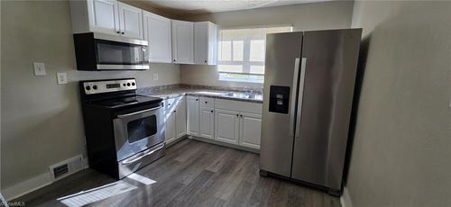 2-2912 Woodleigh Street, Winston Salem, NC, 27127 | Card Image