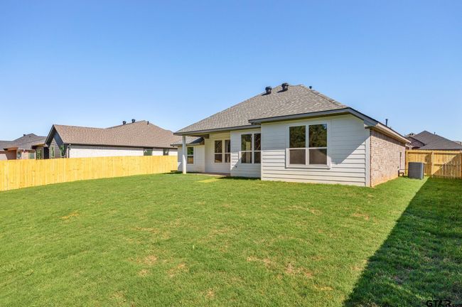 217 August Drive, House other with 4 bedrooms, 2 bathrooms and null parking in Bullard TX | Image 35