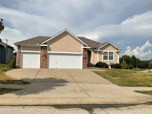 4432 Ne 71st Ter, Kansas City, MO, 64119-1111 | Card Image