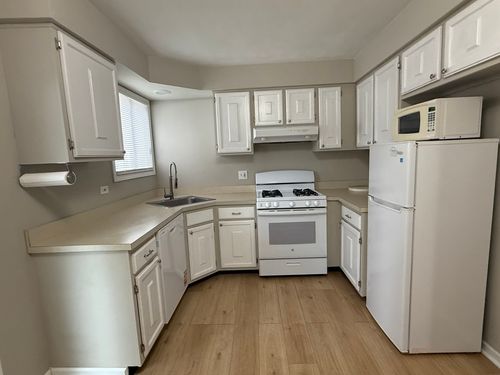 apt-1601-8332 Oak Leaf Dr, Woodridge, IL, 60517-4571 | Card Image