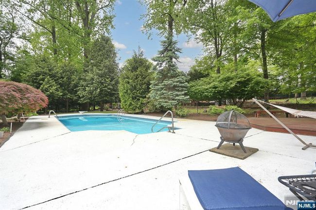 380 Hillside Ave, House other with 4 bedrooms, 4 bathrooms and null parking in Allendale NJ | Image 37