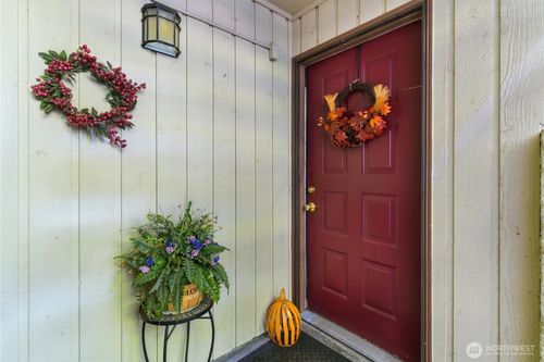 34-26425 Pennsylvania Ave Ne, Kingston, WA, 98346-7691 | Card Image