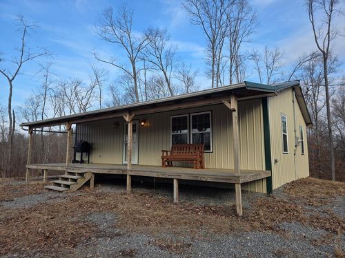 617 Pleasant Hill Cemetery Ln, Gainesboro, TN, 38562-5006 | Card Image