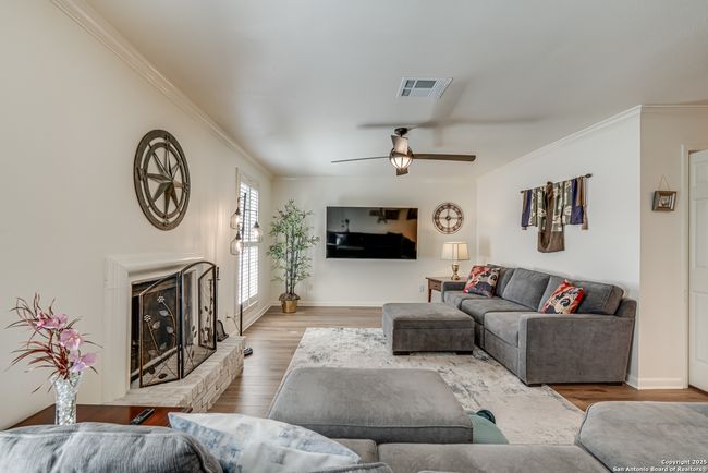 APT-1603 - 2611 Eisenhauer Rd, Condo with 3 bedrooms, 2 bathrooms and null parking in San Antonio TX | Image 8
