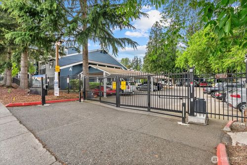 a106-215 100th St Sw, Everett, WA, 98204-2705 | Card Image