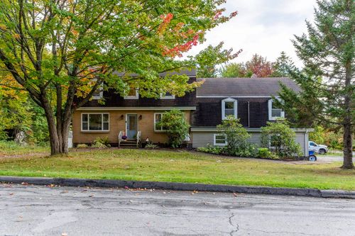 173 Richardson Dr, Fall River, NS, B2T1E7 | Card Image