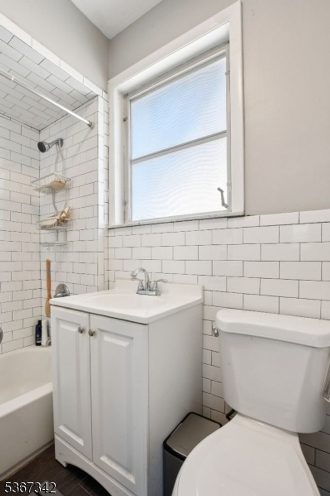 99 E Passaic Ave, Home with 4 bedrooms, 2 bathrooms and null parking in Bloomfield NJ | Image 28