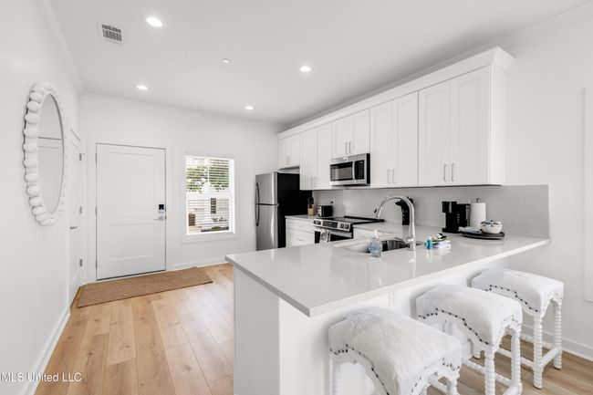 240EBeachBlvd-28 | Image 16