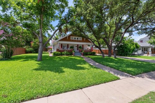 810 E University Ave, Georgetown, TX, 78626-7038 | Card Image