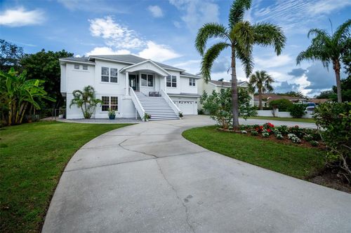 1605 Gulf Rd, Tarpon Springs, FL, 34689-2718 | Card Image