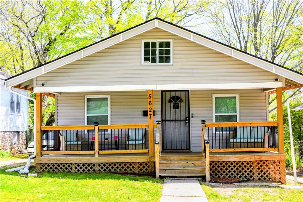 Chestnut Ave, Kansas City, MO 64130