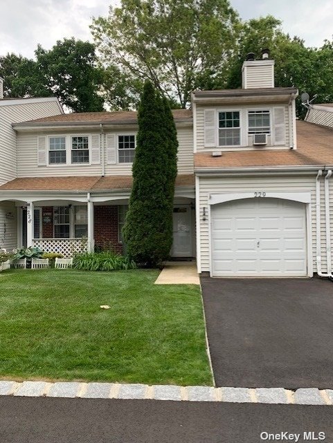 Ivy Meadow Ct, Middle Island, NY 11953