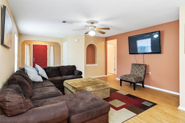 1114 Emmitt Run, House other with 3 bedrooms, 2 bathrooms and null parking in Austin TX | Image 8