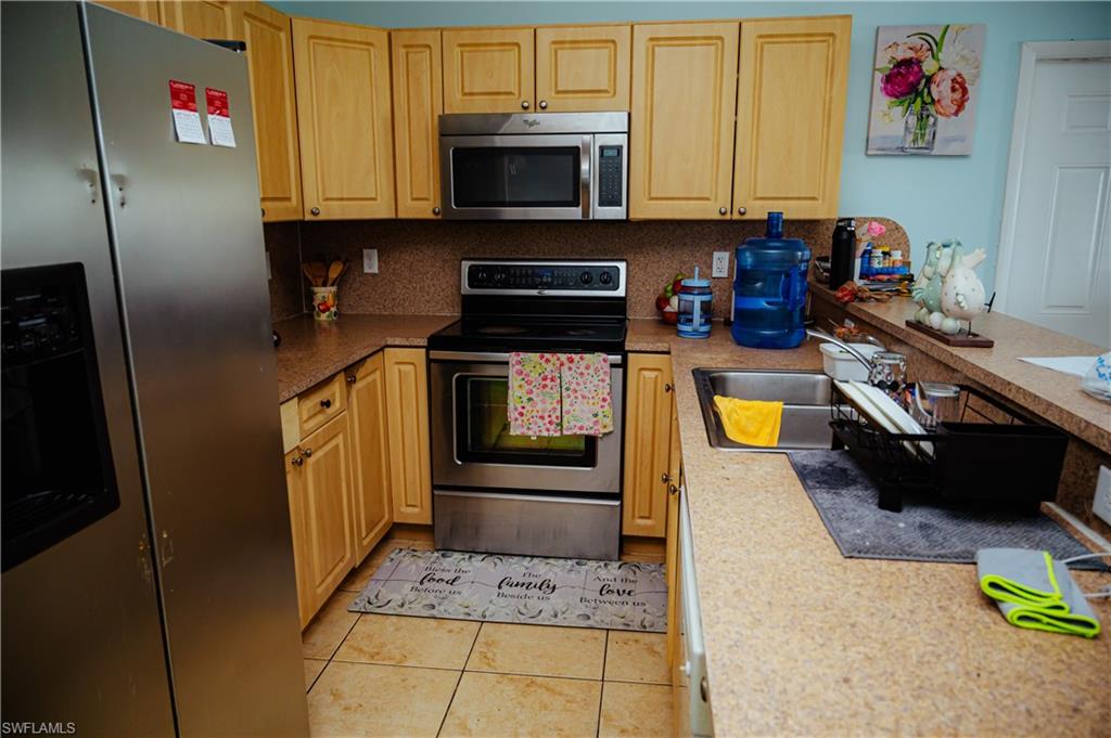 Residential Income in LEHIGH ACRES 5