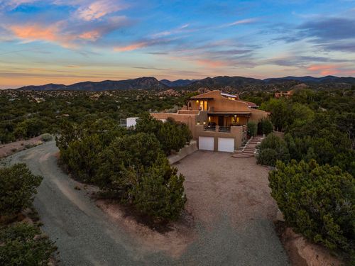 4 Calle Lobo, Santa Fe, NM, 87506 | Card Image