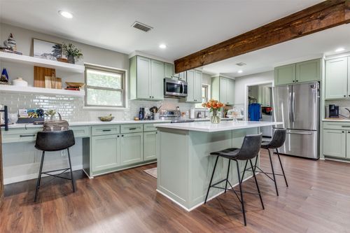 6482 County Road 321, Valley View, TX, 76272-4814 | Card Image