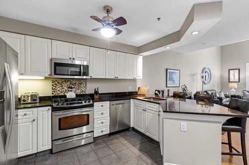 unit-3304-501 Commerce Dr, Braintree, MA, 02184-7161 | Card Image
