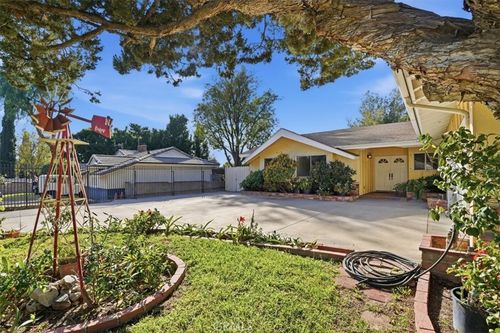 11357 Orcas Ave, Lake View Terrace, CA, 91342-6725 | Card Image