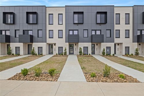 842 Se 8th Street, Bentonville, AR, 72712 | Card Image