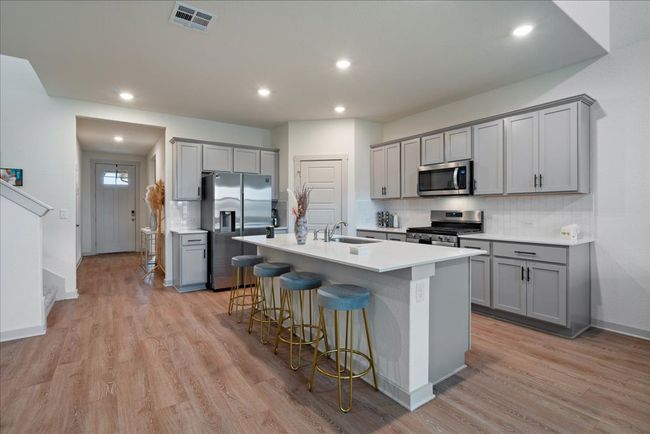 13705 Mc Arthur Dr, House other with 4 bedrooms, 3 bathrooms and 4 parking in Manor TX | Image 6