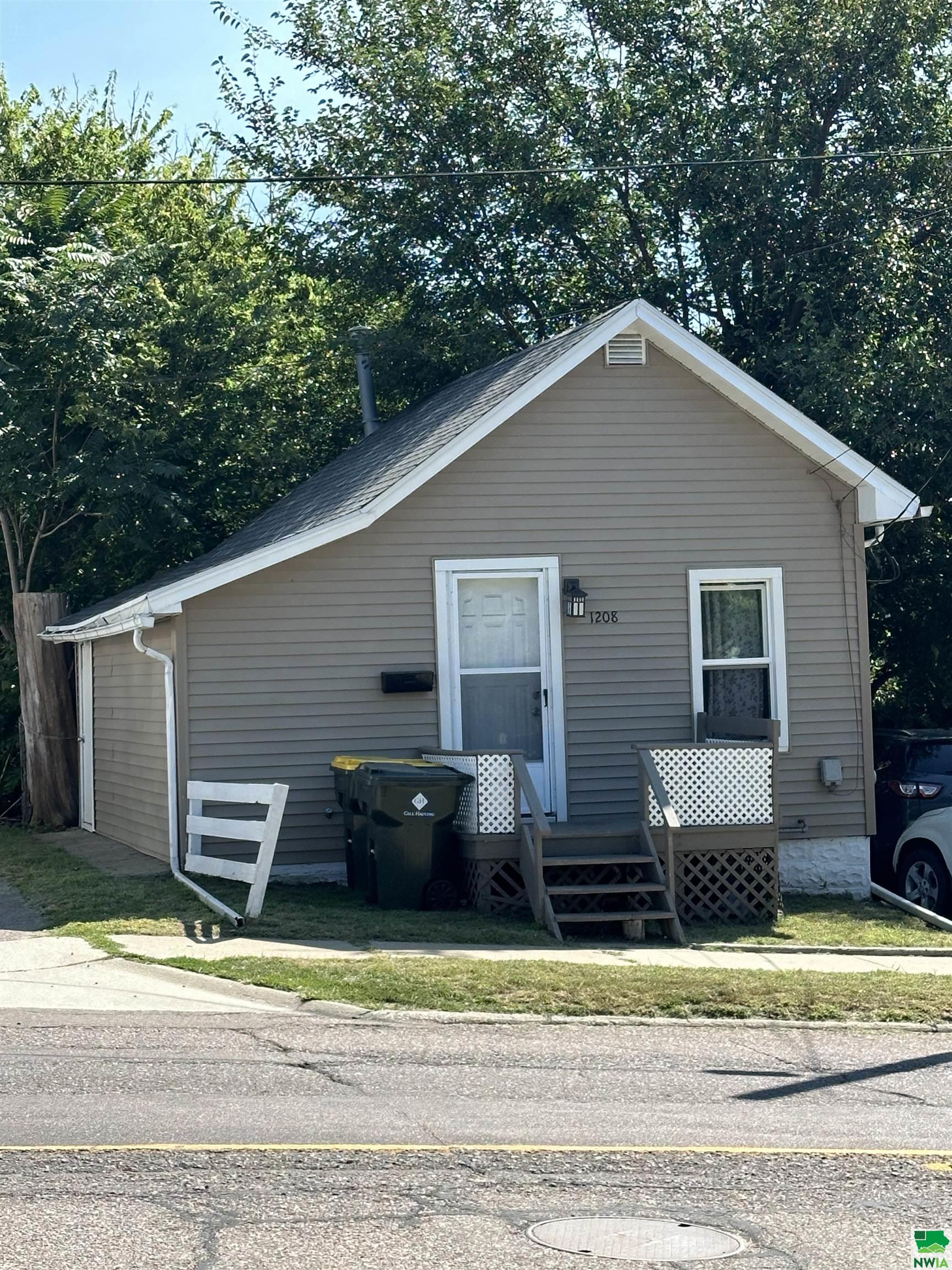 Floyd Blvd, Sioux City, IA 51105