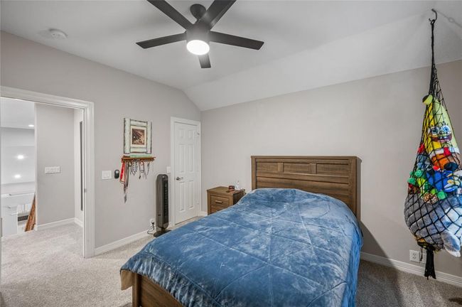 29518 Timber Trail St, House other with 5 bedrooms, 4 bathrooms and 2 parking in Spring TX | Image 32