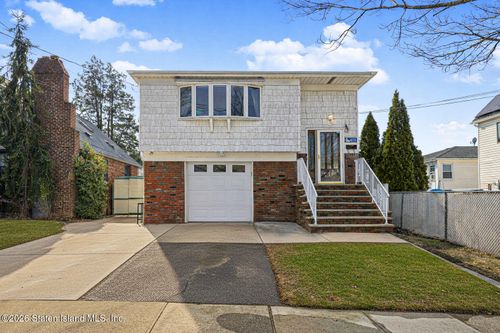 470 Beach Rd, Staten Island, NY, 10312-5123 | Card Image