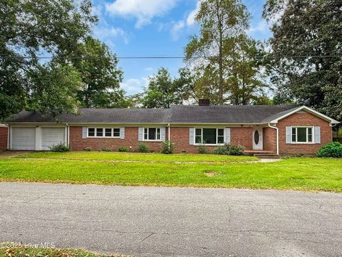 247 Farm Life Ave, Vanceboro, NC, 28586-7669 | Card Image
