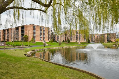 apt-127-1103 S Hunt Club Dr, Mount Prospect, IL, 60056-4263 | Card Image