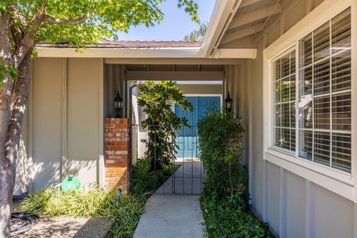 6751 Will Rogers Dr, Fair Oaks, CA, 95628-4229 | Card Image
