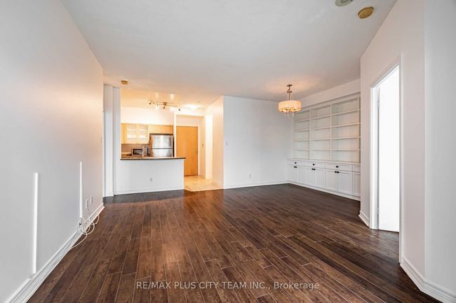 7 - 600 Queens Quay W, Condo with 3 bedrooms, 2 bathrooms and 1 parking in Toronto ON | Image 6