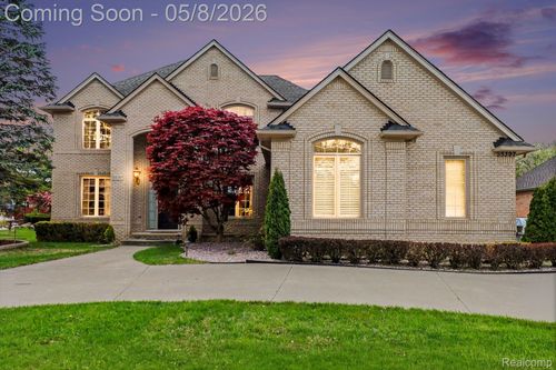 55397 Apple Ln, Shelby Township, MI, 48316-5348 | Card Image