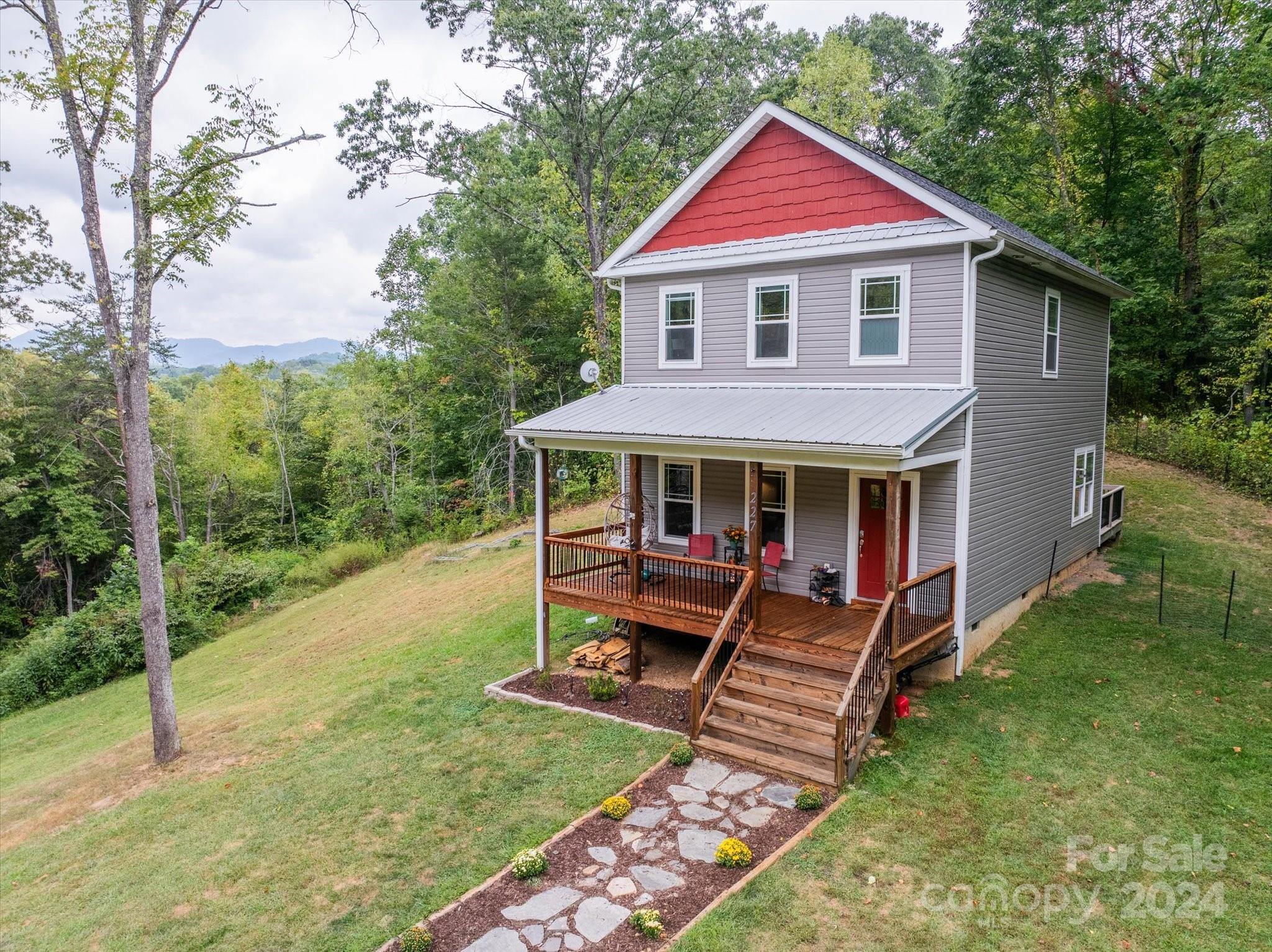 Samuels Dr, Canton, NC 28716
