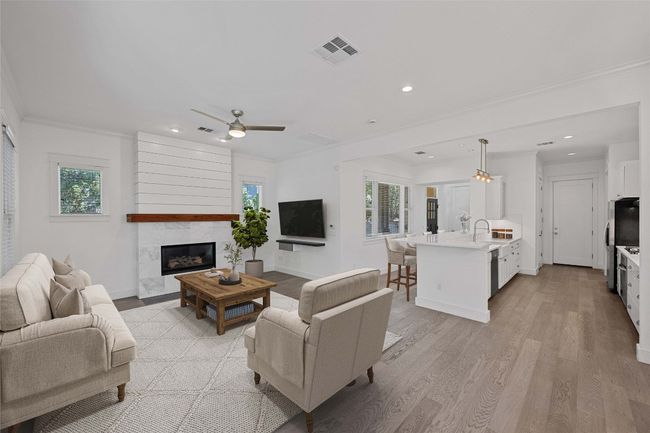 B - 1403 W 12 Th St, Condo with 3 bedrooms, 3 bathrooms and 2 parking in Austin TX | Image 6