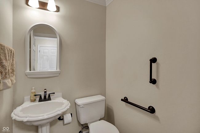 Powder Room | Image 28