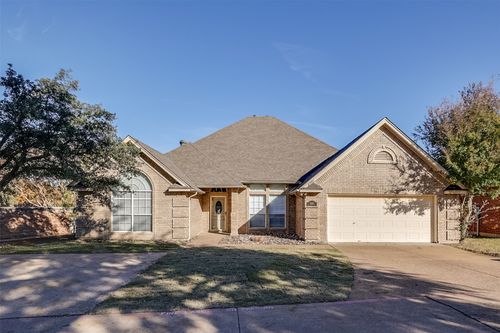 5901 River Bend Dr, Benbrook, TX, 76132-2737 | Card Image