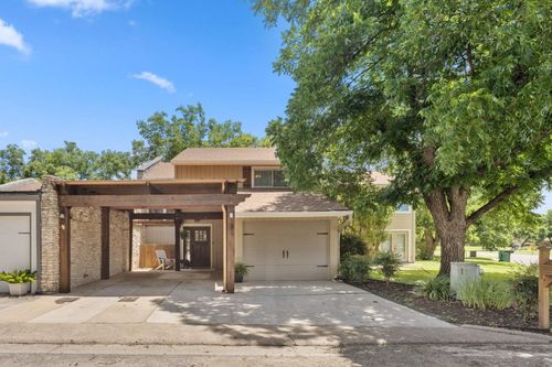 3 Augusta Dr, Meadowlakes, TX, 78654-6809 | Card Image