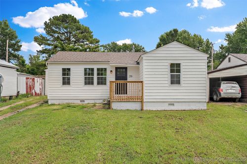 216 S Delaware St, Dewey, OK, 74029-2726 | Card Image