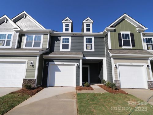 758 Kitfox Dr Nw, Concord, NC, 28027-8999 | Card Image