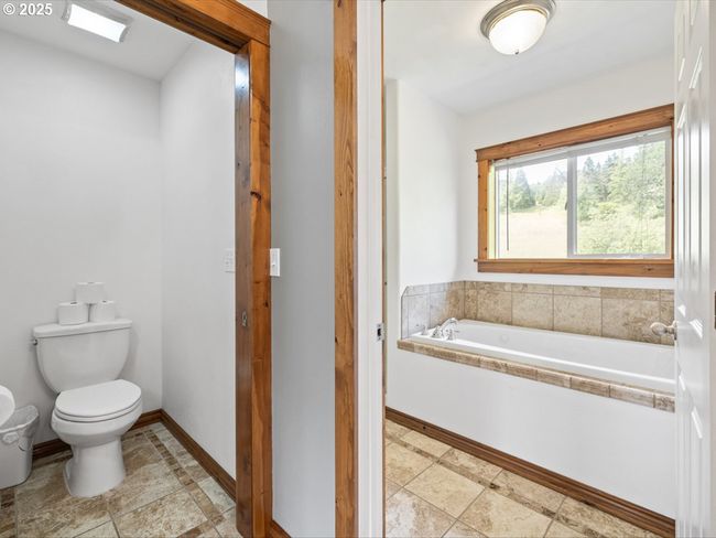 33678 Marys River Estates Rd, House other with 5 bedrooms, 3 bathrooms and 2 parking in Philomath OR | Image 22