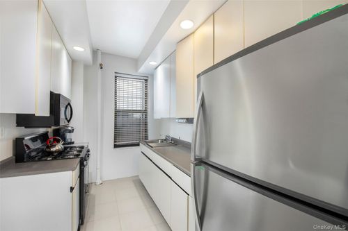 apt-16r-421 Crown St, Brooklyn, NY, 11225-3139 | Card Image