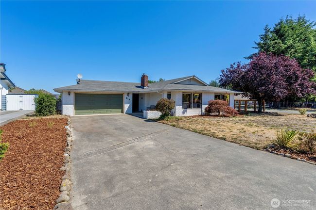 518 E Willow St, House other with 3 bedrooms, 2 bathrooms and 4 parking in Sequim WA | Image 29