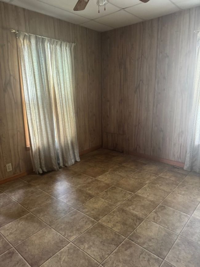 303 Prairie St, House other with 3 bedrooms, 1 bathrooms and 3 parking in Pontiac IL | Image 6