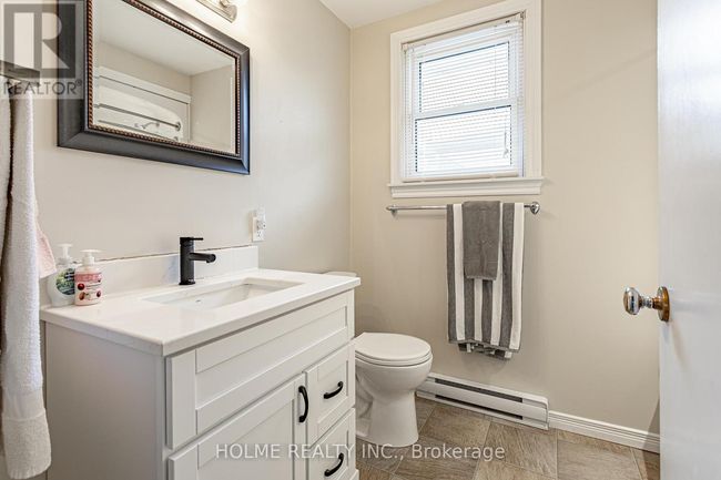 7401 Bond Rd, House other with 3 bedrooms, 2 bathrooms and 10 parking in Port Franks ON | Image 21