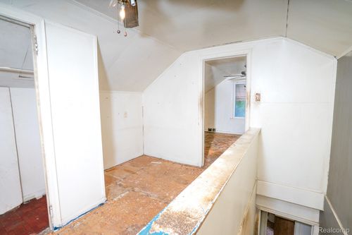 4224 W Davison, Detroit, MI, 48238-3265 | Card Image