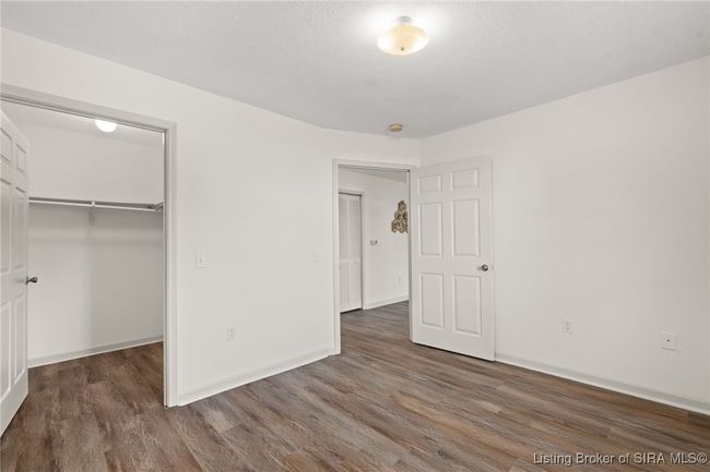207 Colonial Club Dr, Condo with 2 bedrooms, 2 bathrooms and null parking in New Albany IN | Image 25