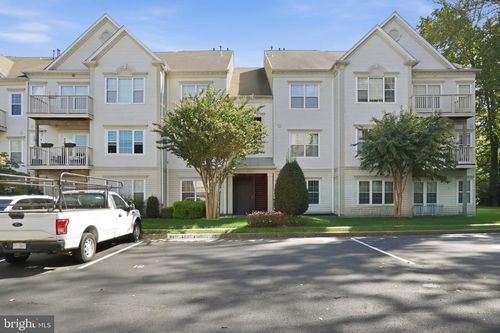 203-12461 Hayes Ct, FAIRFAX, VA, 22033-4297 | Card Image