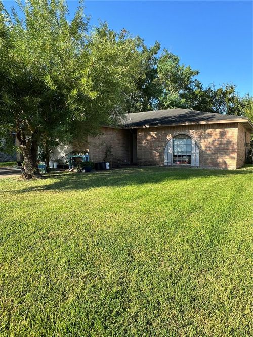 16607 Barcelona Dr, Friendswood, TX, 77546-4123 | Card Image