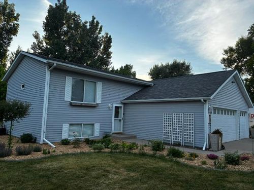 950 76th Avenue S, Fargo, ND, 58104 | Card Image