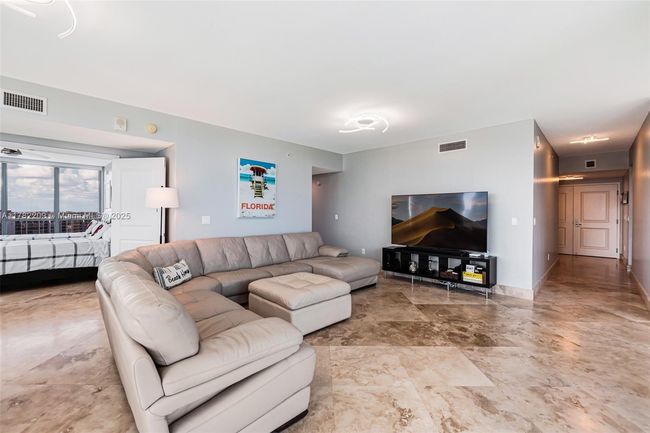 APT-1202 - 3101 S Ocean Dr, Condo with 3 bedrooms, 3 bathrooms and null parking in Hollywood FL | Image 6